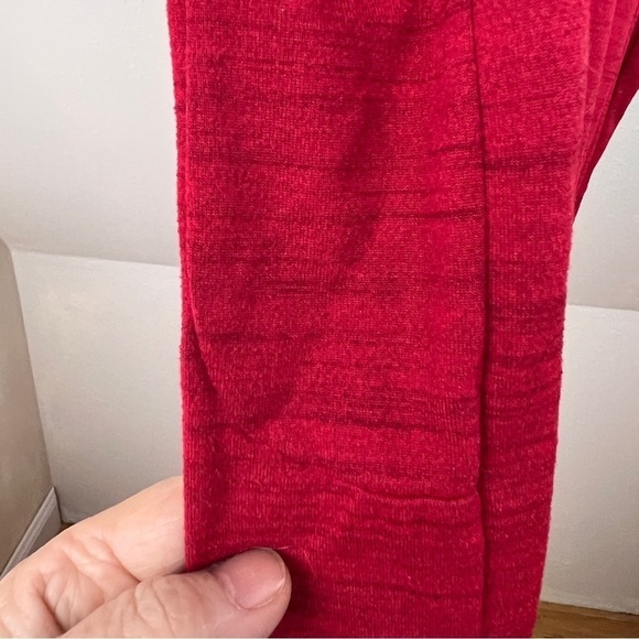 NIKE DRI-FIT Short Sleeve Tee. Red space dyed. Swish Logo in gray. Size Large - Picture 7 of 7